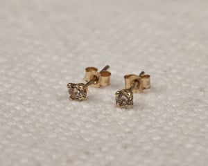 Image of 9ct gold 2.5mm 'little champagne diamond' stud earrings