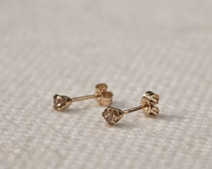 Image of 9ct gold 2.5mm 'little champagne diamond' stud earrings