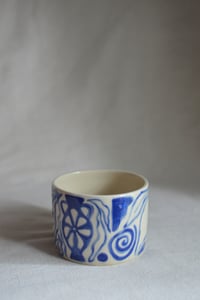 Image 8 of "Piano, Piano" Shortie Mug 1 in Blueberry Jam