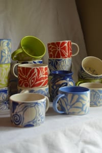 Image 20 of "Piano, Piano" Shortie Mug 1 in Blueberry Jam