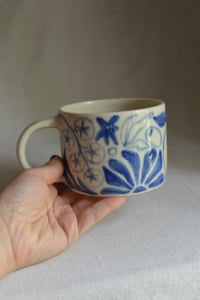 Image 5 of "Piano, Piano" Shortie Mug 3 in Blueberry Jam