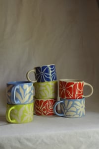 Image 3 of "Flora Adora" Shortie Mug 2 in Blueberry Milk