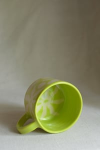 Image 4 of "Flora Adora" Shortie Mug 5 in Limeade