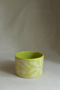 Image 5 of "Flora Adora" Shortie Mug 5 in Limeade
