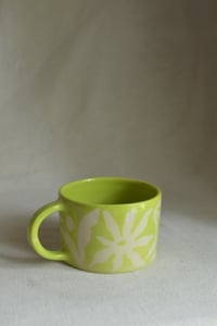 Image 7 of "Flora Adora" Shortie Mug 5 in Limeade