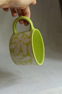Image 5 of "Flora Adora" Shortie Mug 4 in Limeade