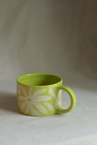 Image 6 of "Flora Adora" Shortie Mug 4 in Limeade