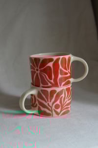 Image 18 of "Flora Adora" Shortie Mug 8 in Strawberry