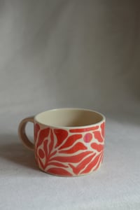 Image 6 of "Flora Adora" Shortie Mug 8 in Strawberry