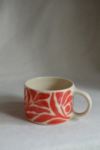 Image 21 of "Flora Adora" Shortie Mug 8 in Strawberry