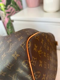 Image 19 of Louis Vuitton Monogram Keepall 55