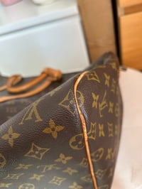 Image 21 of Louis Vuitton Monogram Keepall 55