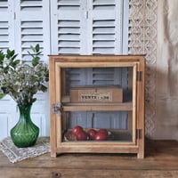 Image 1 of GARDE-MANGER ANCIEN