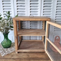 Image 2 of GARDE-MANGER ANCIEN