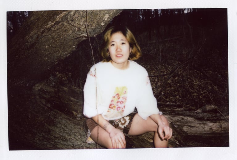 prismatic blossom tee: pucker bunch Image 3