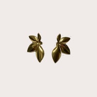Half flower earrings