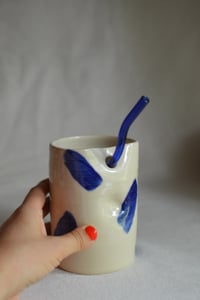 Image 4 of Straight-Sided Grip Straw Cup