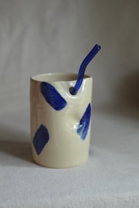 Image 6 of Straight-Sided Grip Straw Cup