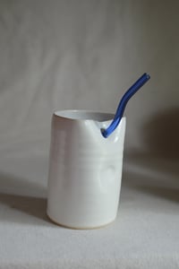 Image 8 of Straight-Sided Grip Straw Cup
