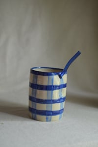 Image 12 of Straight-Sided Grip Straw Cup