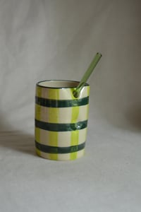 Image 20 of Straight-Sided Grip Straw Cup