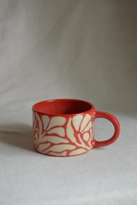 Image 8 of "Flora Adora" Shortie Mug 9 in Strawberry