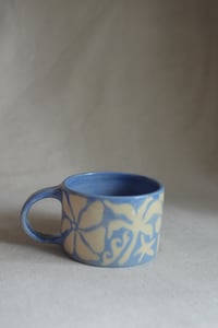 Image 3 of "Beach, My Muse" Shortie Mug 4 in Blueberry Milk