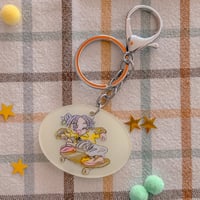Image 3 of [PREORDER] Skater Siyeon glow in the dark keychain