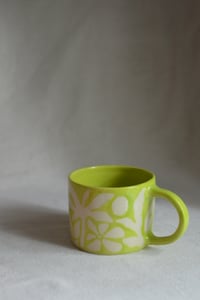 Image 5 of "Beach, My Muse" Shortie Mug 6 in Limeade