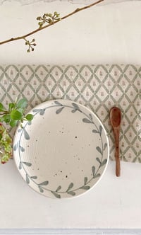 Image 3 of Assiette Laurier