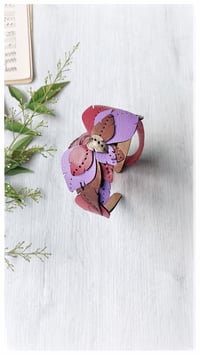 Image 14 of Cerchietto per i capelli artigianale in pelle FOLIAGE HEADBAND - Betty