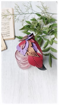 Image 15 of Cerchietto per i capelli artigianale in pelle FOLIAGE HEADBAND - Betty