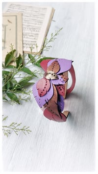 Image 16 of Cerchietto per i capelli artigianale in pelle FOLIAGE HEADBAND - Betty