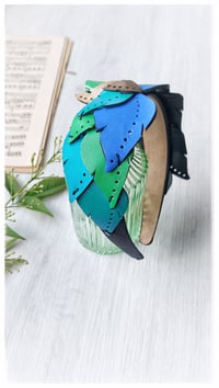 Image 10 of Cerchietto per i capelli artigianale in pelle FOLIAGE HEADBAND - OceanoMare