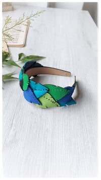 Image 16 of Cerchietto per i capelli artigianale in pelle FOLIAGE HEADBAND - OceanoMare