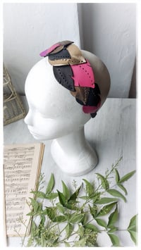 Image 5 of Cerchietto per i capelli artigianale in pelle FOLIAGE HEADBAND - Pasionaria