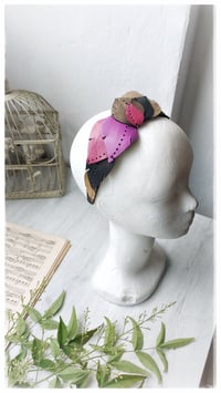 Image 4 of Cerchietto per i capelli artigianale in pelle FOLIAGE HEADBAND - Pasionaria