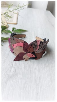 Image 15 of Cerchietto per i capelli artigianale in pelle FOLIAGE HEADBAND - Romanza