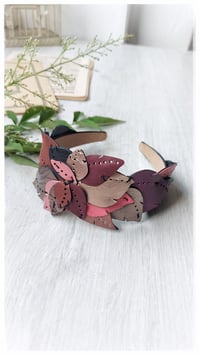 Image 21 of Cerchietto per i capelli artigianale in pelle FOLIAGE HEADBAND - Romanza