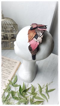 Image 4 of Cerchietto per i capelli artigianale in pelle FOLIAGE HEADBAND - Romanza