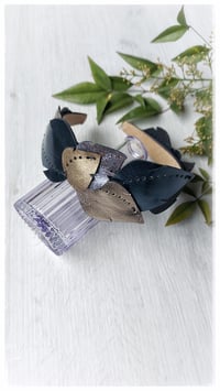 Image 14 of Cerchietto per i capelli artigianale in pelle FOLIAGE HEADBAND - Sogno