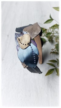 Image 15 of Cerchietto per i capelli artigianale in pelle FOLIAGE HEADBAND - Sogno