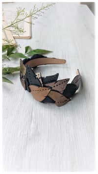 Image 2 of Cerchietto per i capelli artigianale in pelle FOLIAGE HEADBAND - Spleen