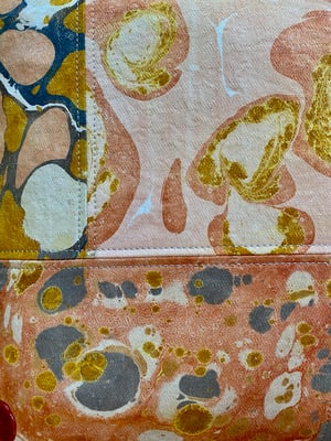 Image of marble cushion - no. 02