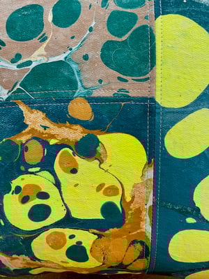 Image of marble cushion - no. 04