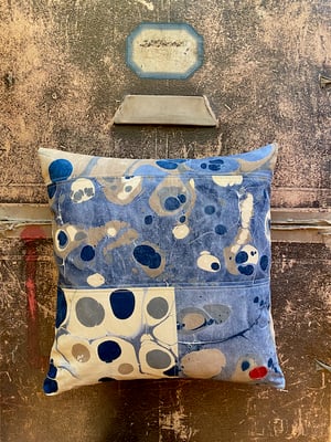 Image of marble cushion - no. 05