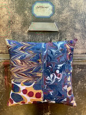 Image of marble cushion - no. 06