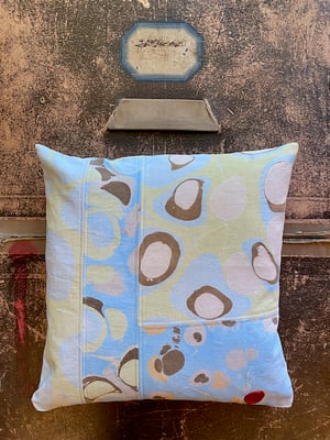 Image of marble cushion - no. 08