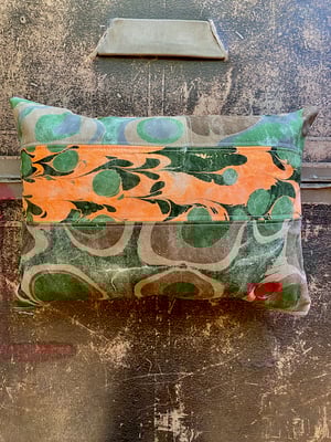 Image of marble cushion - no. 09