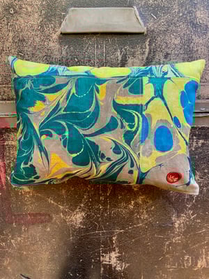 Image of marble cushion - no. 12